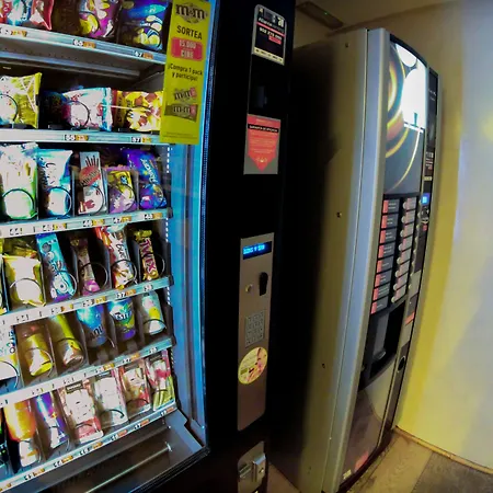 Sant Jordi Sagrada Familia Ostello Barcellona