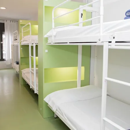 Sant Jordi Sagrada Familia Albergue