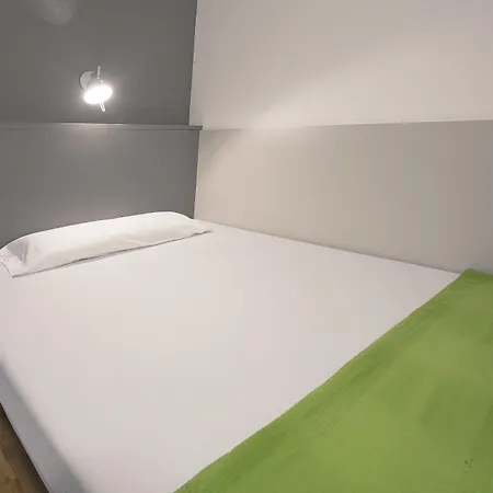 Sant Jordi Sagrada Familia Hostel