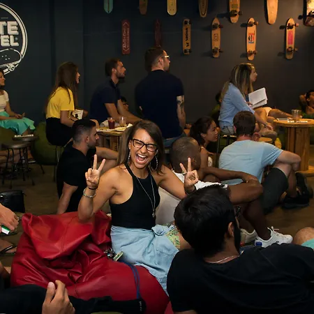 Sant Jordi Sagrada Familia Hostel *