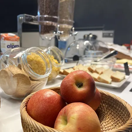 Sant Jordi Sagrada Familia Hostel