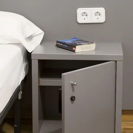 Albergue Sant Jordi Sagrada Familia *