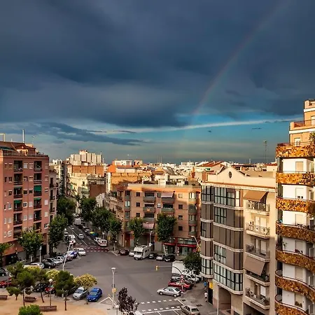 Sant Jordi Sagrada Familia Albergue *