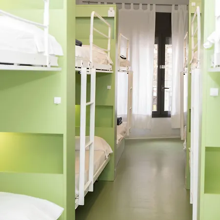 Sant Jordi Sagrada Familia Hostel
